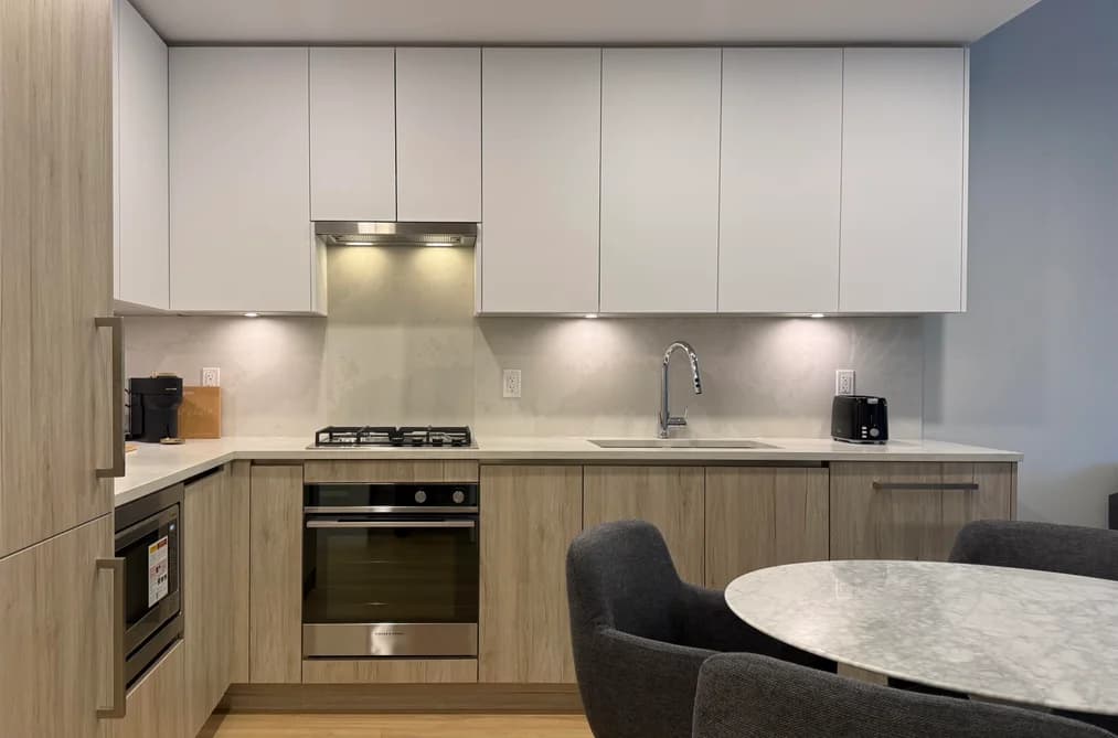 1-BDRM 423 6TH STREET, West Vancouver BC V7T 0A1 - Photo 1