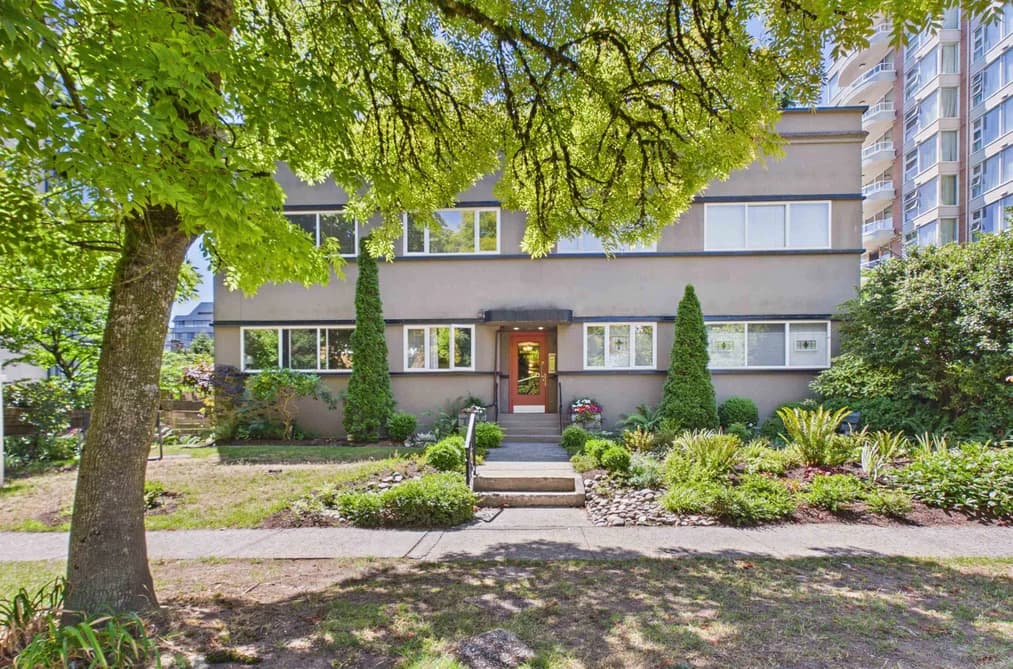 10 2296 W 39TH AVENUE, Vancouver, BC — Residential for Sale - Main Photo