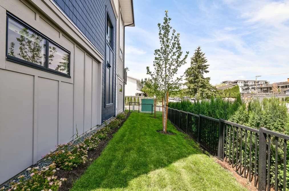 10 33520 KINGSTON AVENUE, Abbotsford, BC — Residential for Sale - Photo 2