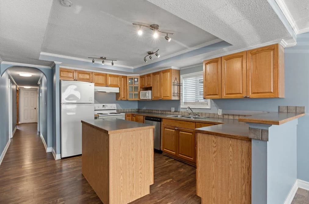 10 45640 WATSON ROAD, Chilliwack, BC — Residential for Sale - Main Photo