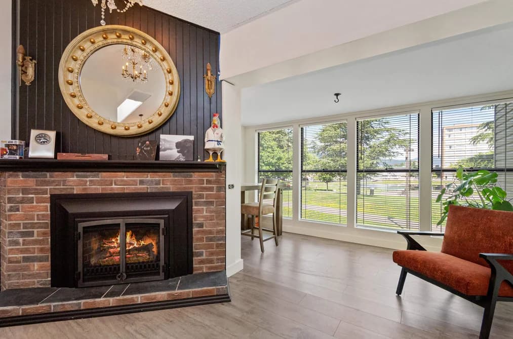 10 45915 CHEAM AVENUE, Chilliwack, BC — Residential for Sale - Main Photo