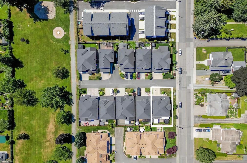 10 46128 RIVERSIDE DRIVE, Chilliwack, BC — Residential for Sale - Photo 2