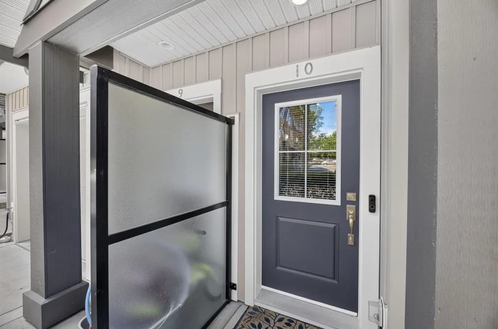 10 4967 220 STREET, Langley, BC — Residential for Sale - Photo 2
