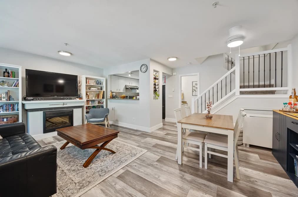 10 7428 SOUTHWYNDE AVENUE, Burnaby, BC — Residential for Sale - Main Photo