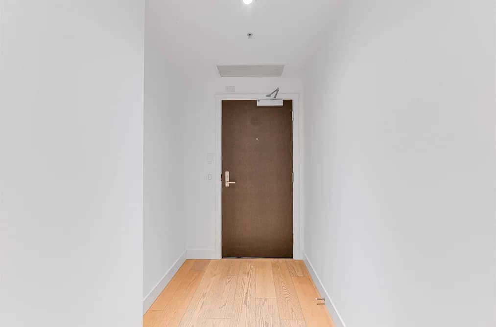 100 1561 W 57TH AVENUE, Vancouver, BC — Residential for Sale - Photo 2