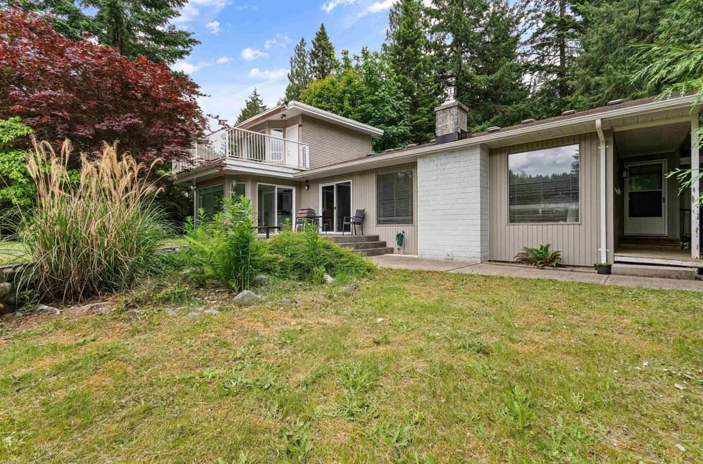 100 ROBERTSON CRESCENT, Hope, BC — Residential for Sale - Main Photo