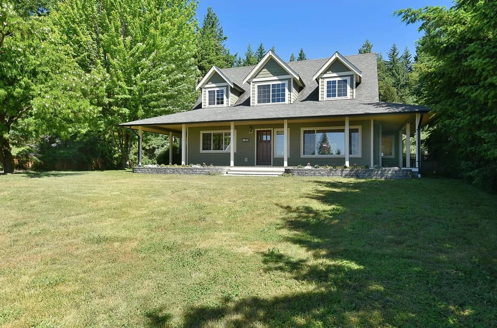 1000 CEMETERY ROAD, Gibsons, BC — Residential for Sale - Photo 2