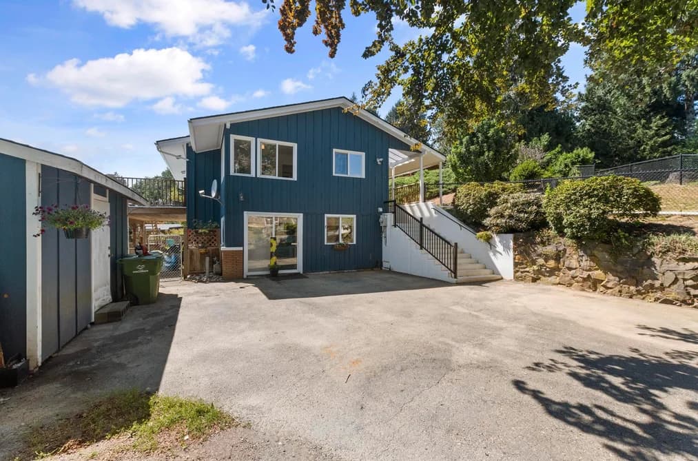 10005 KENSWOOD DRIVE, Chilliwack, BC — Residential for Sale - Photo 2