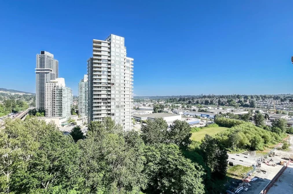 1001 4890 LOUGHEED HIGHWAY, Burnaby, BC — Residential for Sale - Photo 2