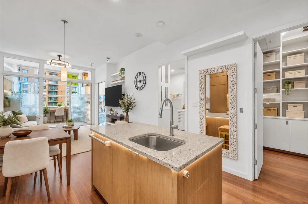 1002 1205 HOWE STREET, Vancouver, BC — Residential for Sale - Photo 2