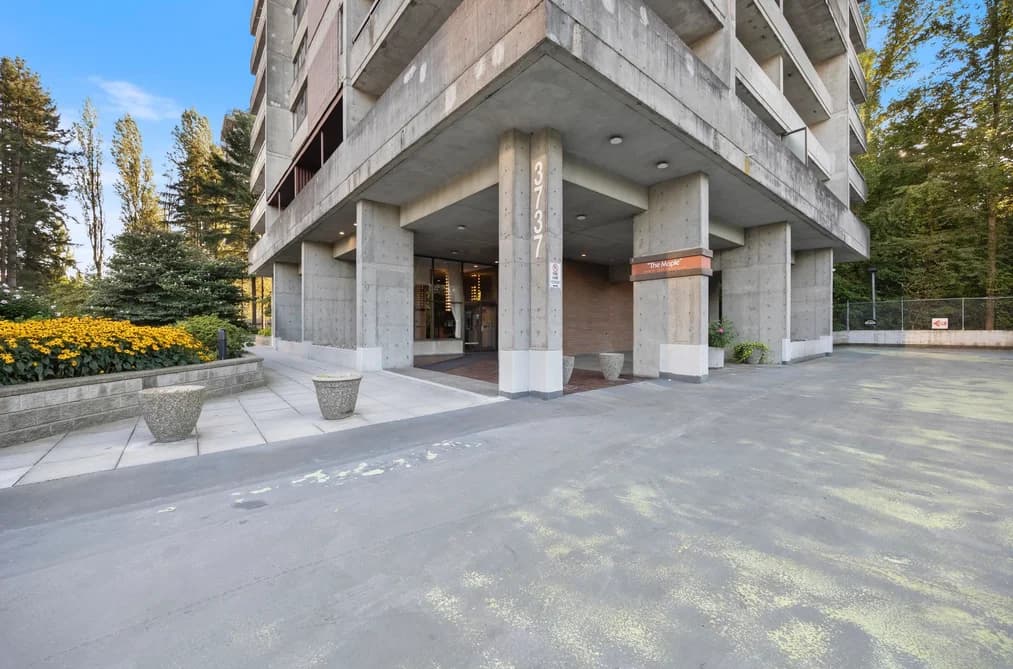 1003 3737 BARTLETT COURT, Burnaby, BC — Residential for Sale - Photo 2