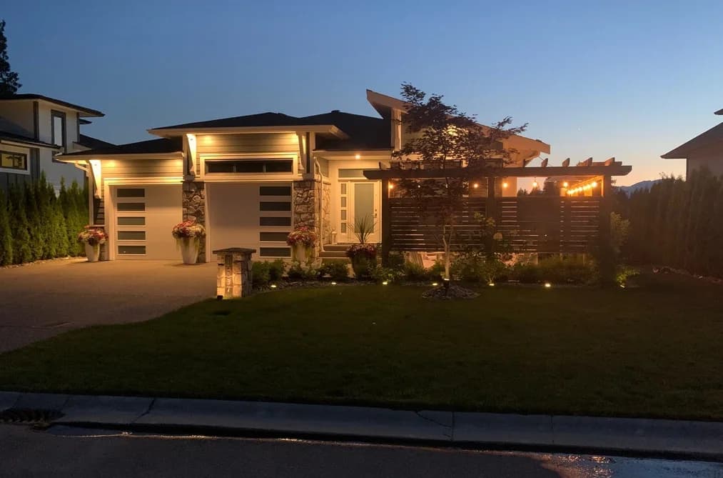 10037 MAGNOLIA PLACE, Chilliwack, BC — Residential for Sale - Photo 2