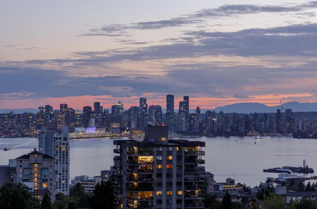1005 135 E 13TH STREET, North Vancouver, BC — Residential for Sale - Main Photo