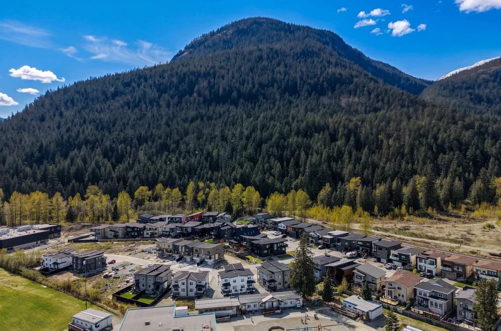 1005 PHARE CRESCENT, Pemberton, BC — Residential for Sale - Main Photo