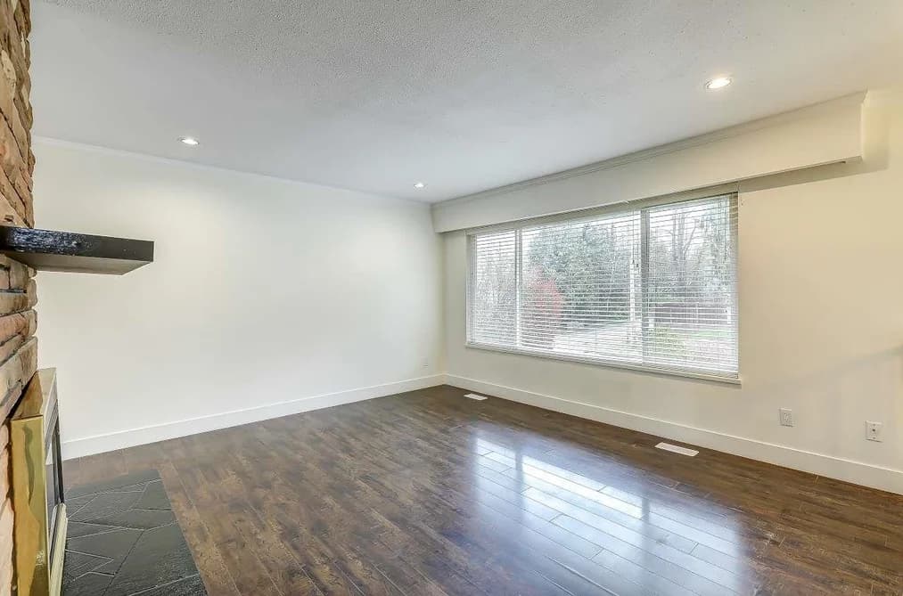10055 122 STREET, Surrey, BC — Residential for Sale - Photo 2