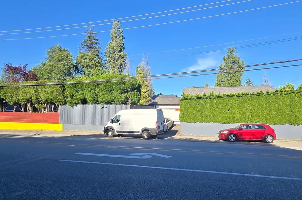 10080 140 STREET, Surrey, BC — Residential for Sale - Photo 2