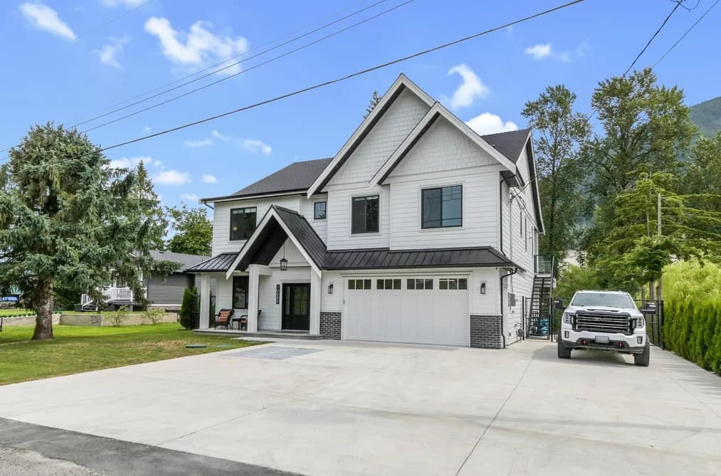 10080 MOUNTAINVIEW ROAD, Mission, BC — Residential for Sale - Photo 2