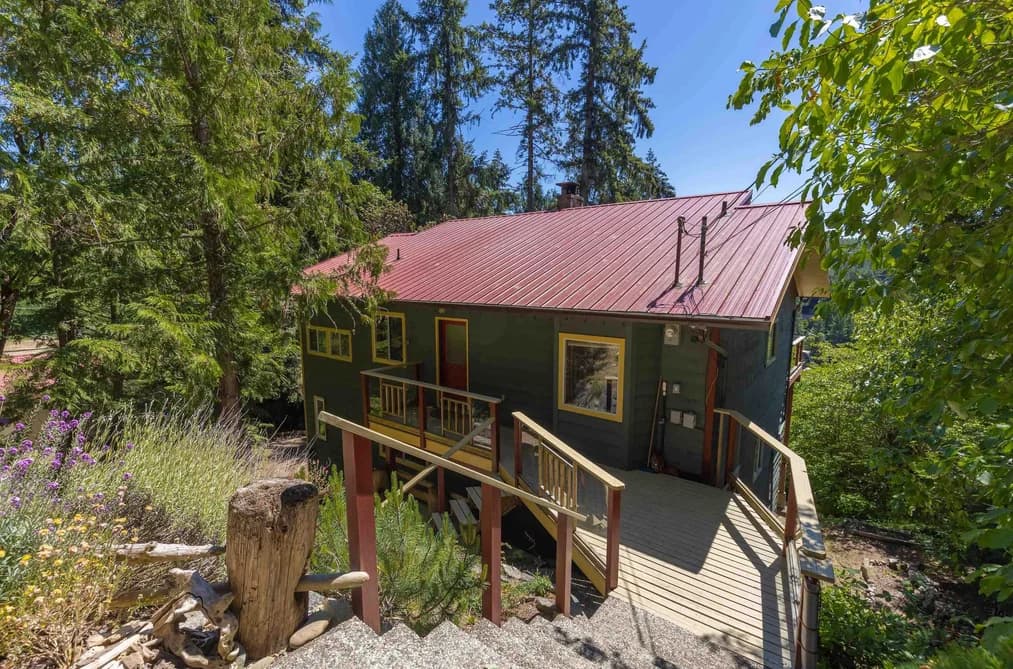 10085 BUCCANEER ROAD, Halfmoon Bay, BC — Residential for Sale - Main Photo