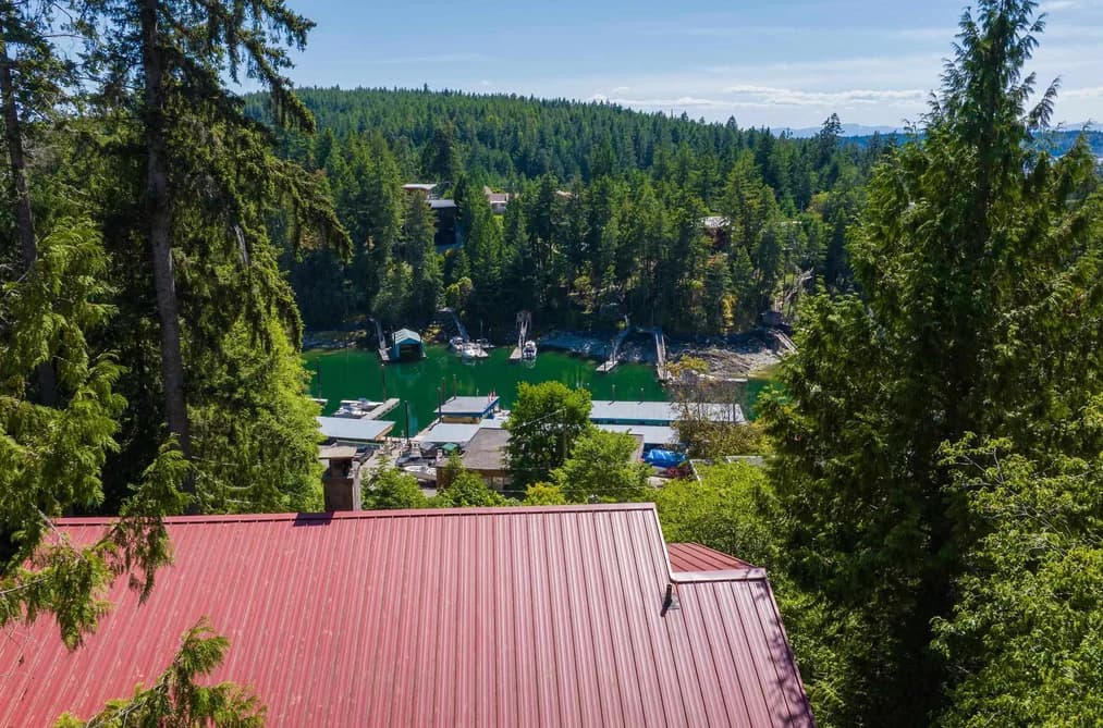 10085 BUCCANEER ROAD, Halfmoon Bay, BC — Residential for Sale - Photo 2
