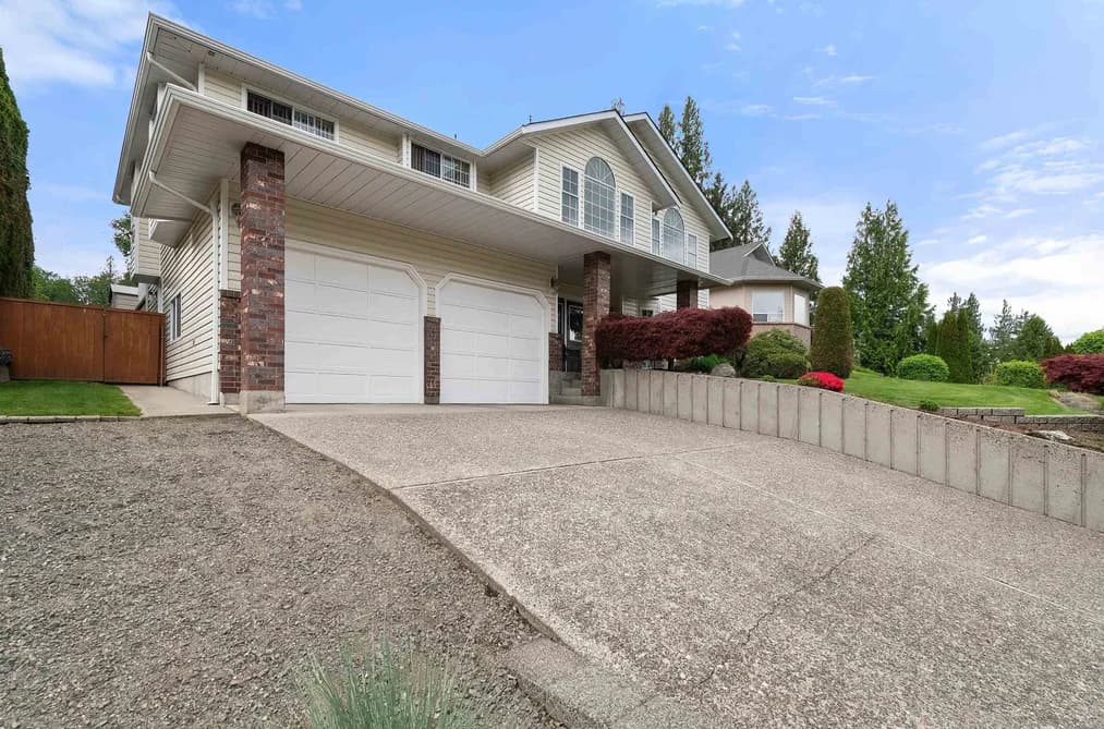 10087 IMPERIAL STREET, Chilliwack, BC — Residential for Sale - Photo 2