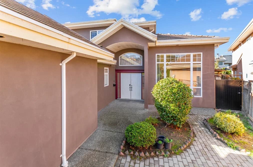 10099 RUSKIN ROAD, Richmond, BC — Residential for Sale - Photo 2