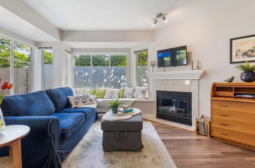 101 131 W 20TH STREET, North Vancouver, BC — Residential for Sale - Photo 2
