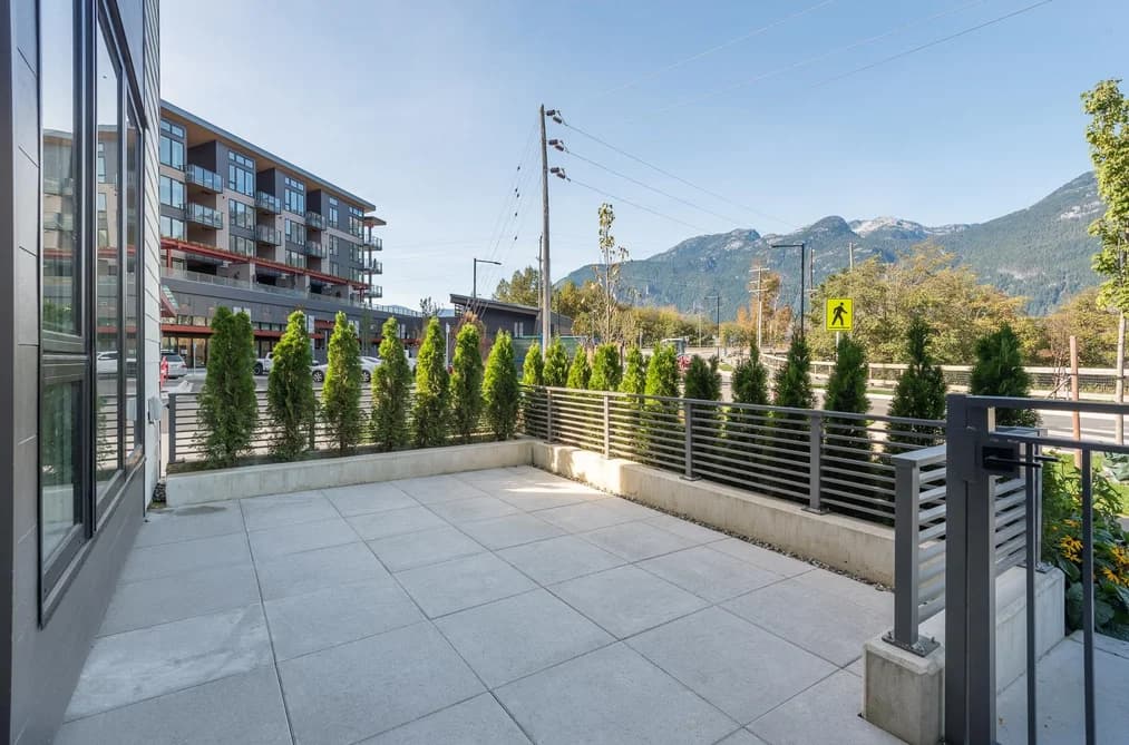 101 1502 SCOTT CRESCENT, Squamish, BC — Residential for Sale - Photo 2