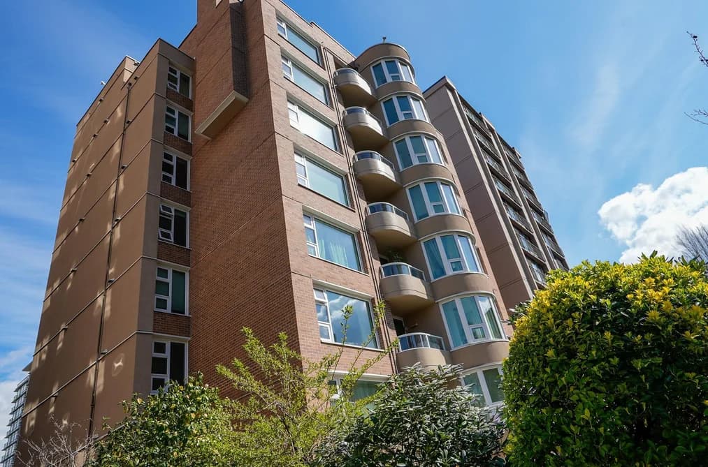 101 1845 ROBSON STREET, Vancouver, BC — Residential for Sale - Photo 2