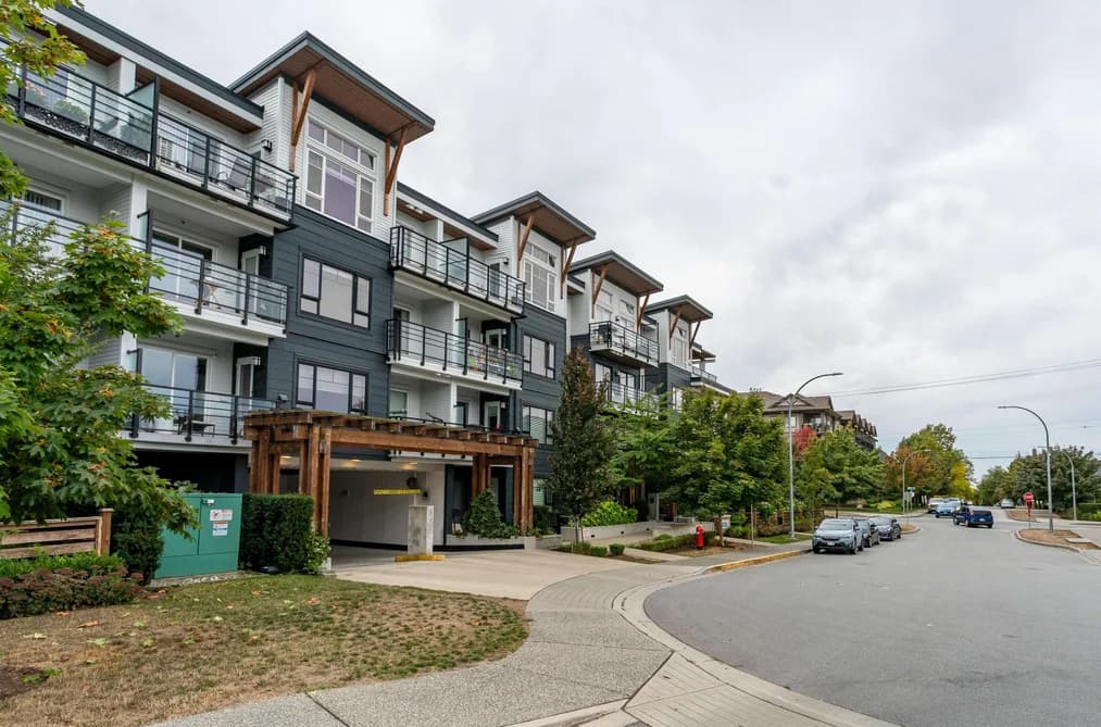 101 22136 49 AVENUE, Langley, BC — Residential for Sale - Photo 2