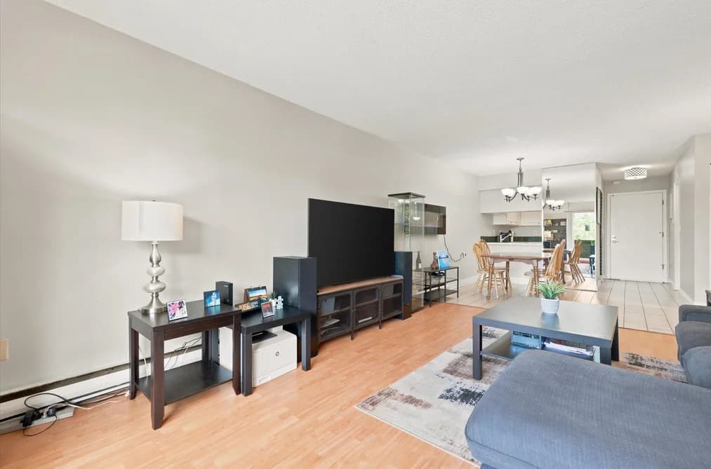 101 2240 WALL STREET, Vancouver, BC — Residential for Sale - Photo 2