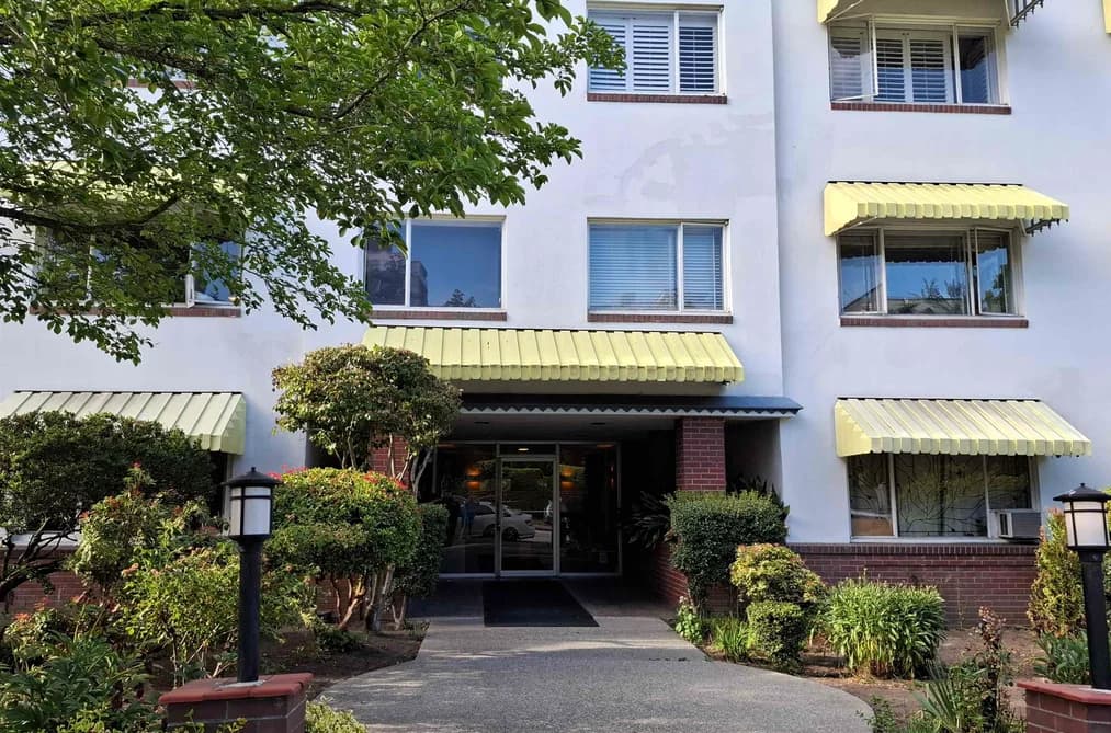 101 2469 CORNWALL AVENUE, Vancouver, BC — Residential for Sale - Main Photo