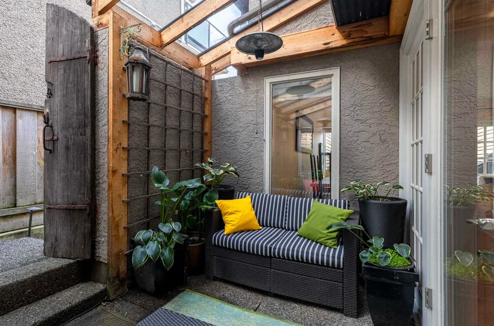 101 2535 YORK AVENUE, Vancouver, BC — Residential for Sale - Photo 2