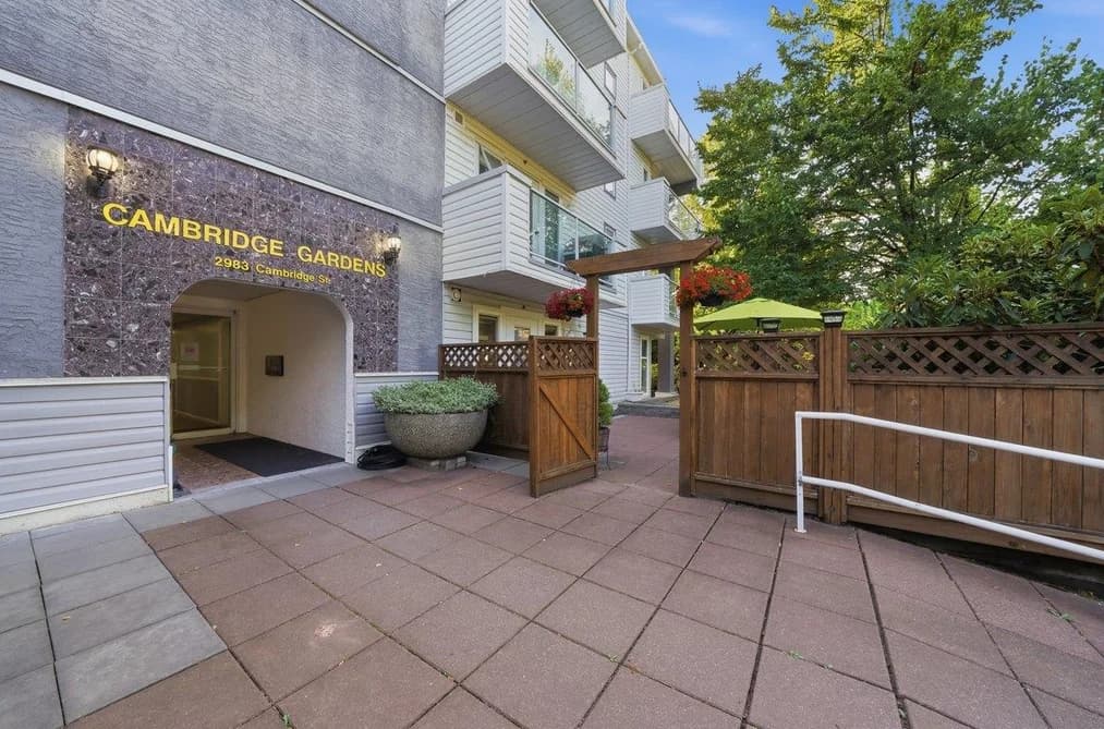 101 2983 CAMBRIDGE STREET, Port Coquitlam, BC — Residential for Sale - Photo 2