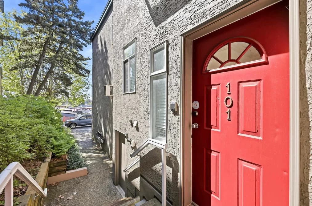 101 33344 2ND AVENUE, Mission, BC — Residential for Sale - Main Photo