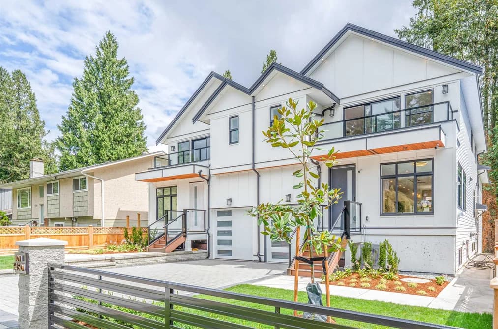101 3450 JERVIS STREET, Port Coquitlam, BC — Residential for Sale - Photo 2