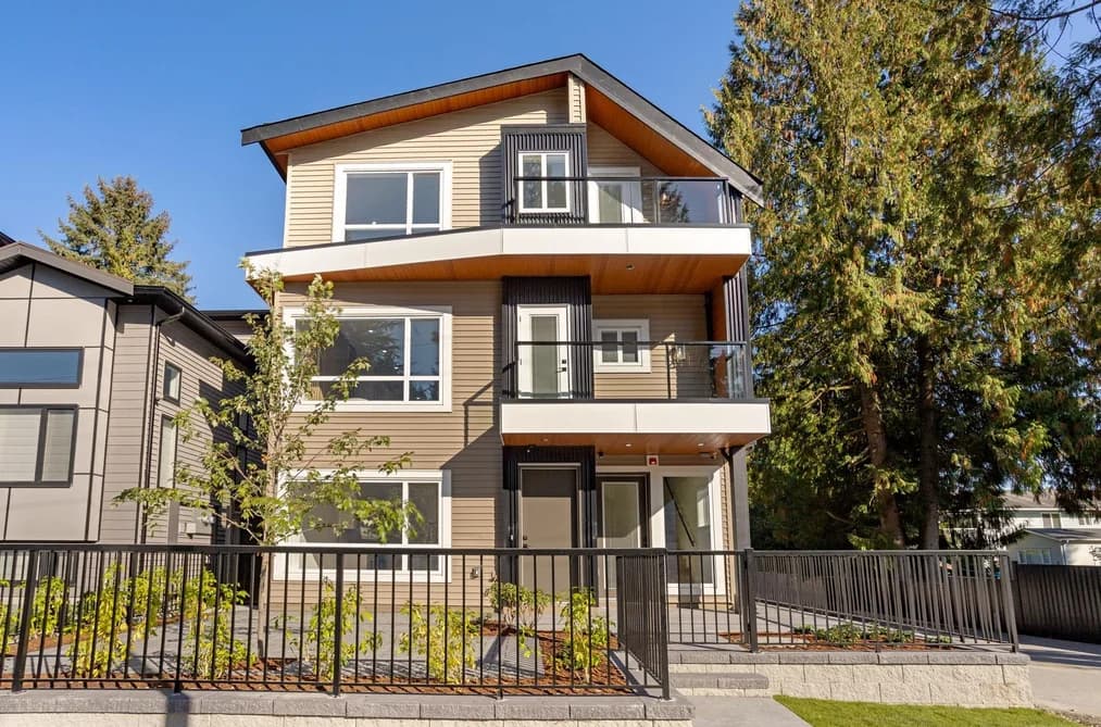 101 3532 HASTINGS STREET, Port Coquitlam, BC — Residential for Sale - Main Photo