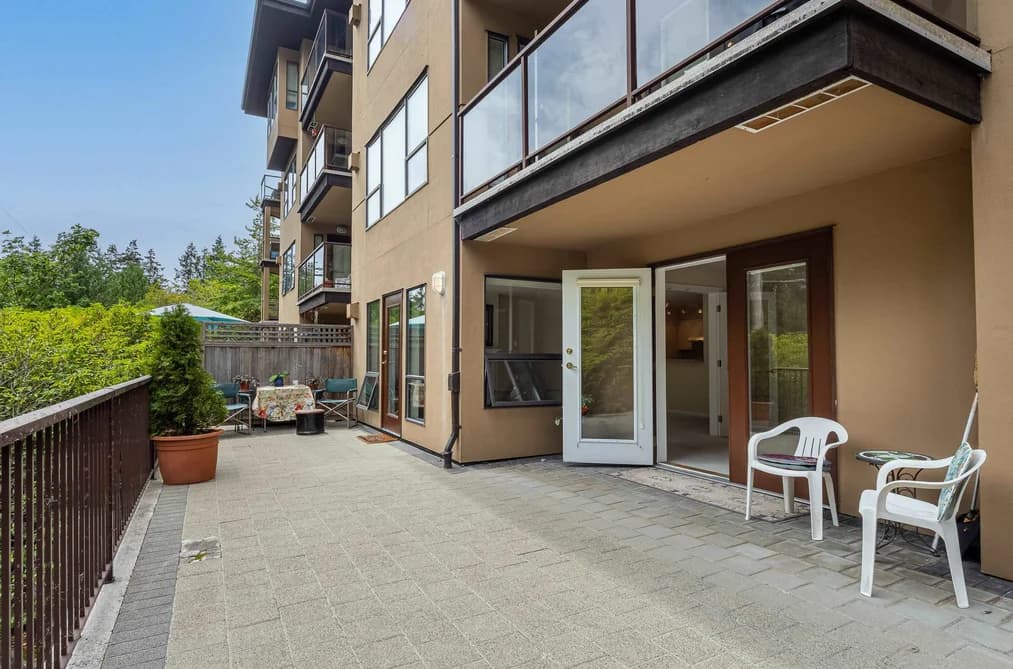 101 5855 COWRIE STREET, Sechelt, BC — Residential for Sale - Photo 2