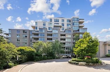 Condo for sale at 101 9262 University Crescent Burnaby British Columbia - MLS: R3127558
