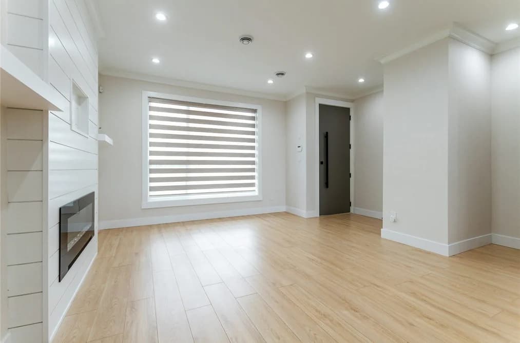 101 954 EDGAR AVENUE, Coquitlam, BC — Residential for Sale - Photo 2