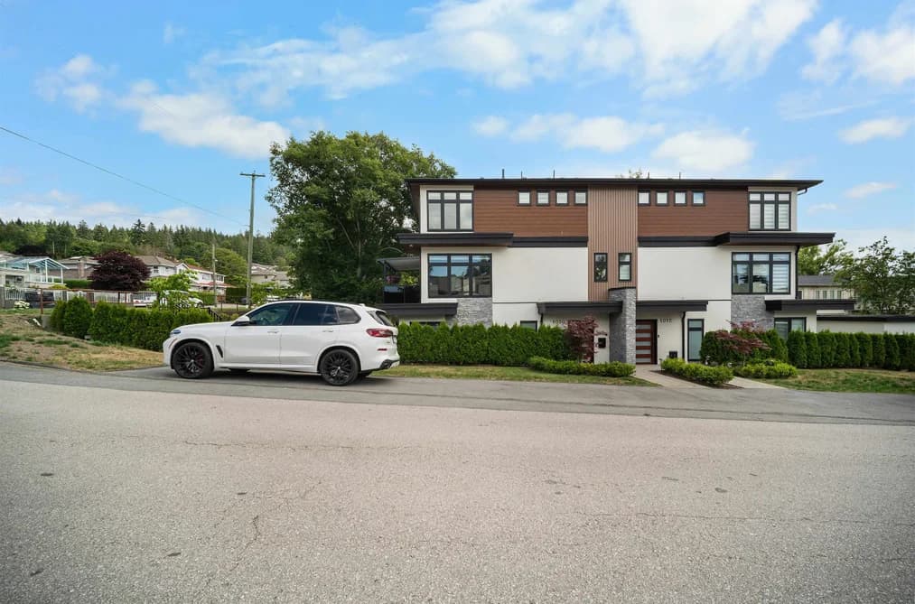 1010 AUGUSTA AVENUE, Burnaby, BC — Residential for Sale - Photo 2