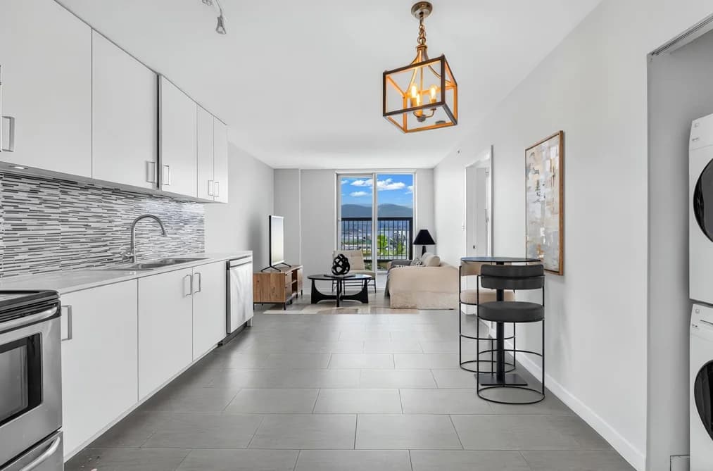 1011 66 W CORDOVA STREET, Vancouver, BC — Residential for Sale - Photo 2