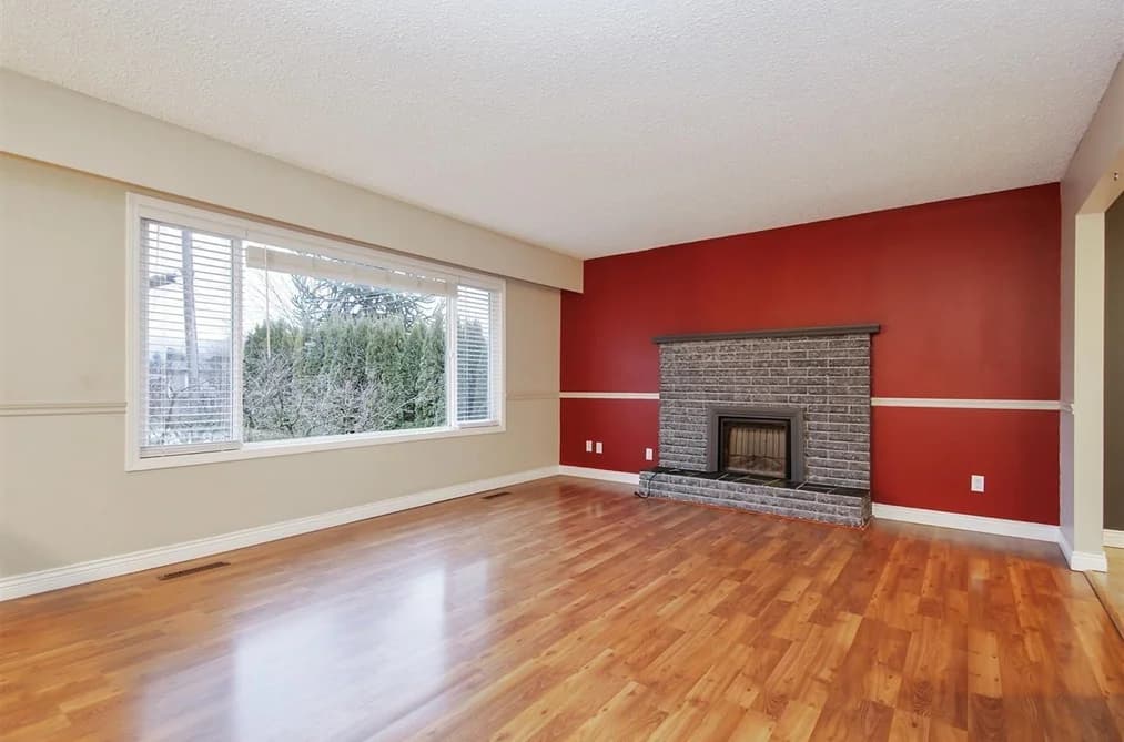 10111 SHAMROCK DRIVE, Chilliwack, BC — Residential for Sale - Photo 2