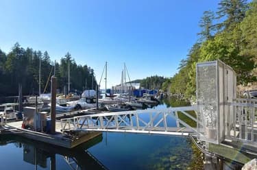 House for sale at 10113 10131 Mercer Road Halfmoon Bay British Columbia - MLS: R3115236