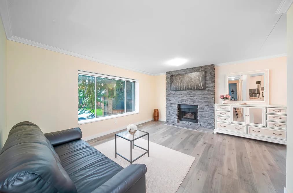 10123 158A STREET, Surrey, BC — Residential for Sale - Photo 2