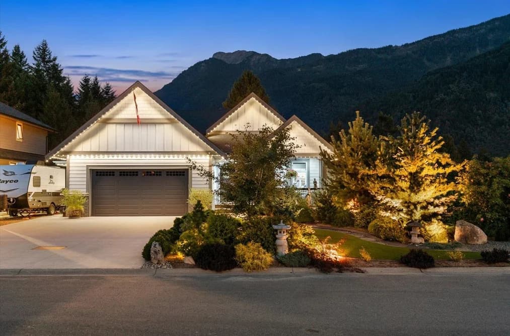 10126 ROYALWOOD BOULEVARD, Chilliwack, BC — Residential for Sale - Main Photo