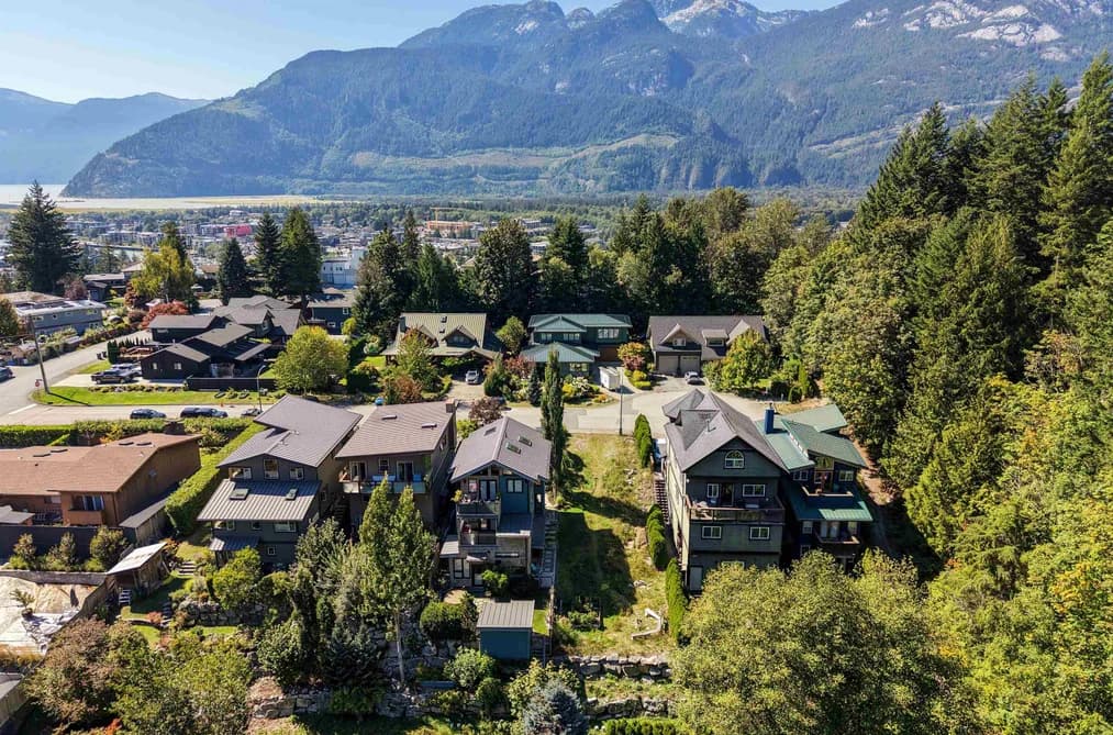 1014 PENNYLANE PLACE, Squamish, BC — Land for Sale - Main Photo