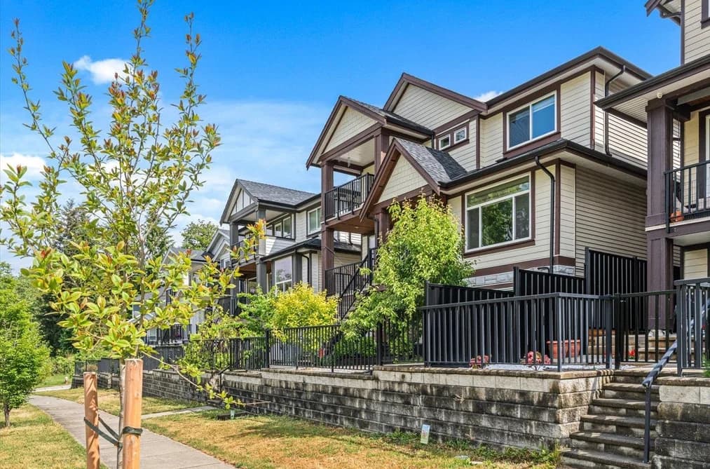 10166 JACKSON ROAD, Maple Ridge, BC — Residential for Sale - Photo 2