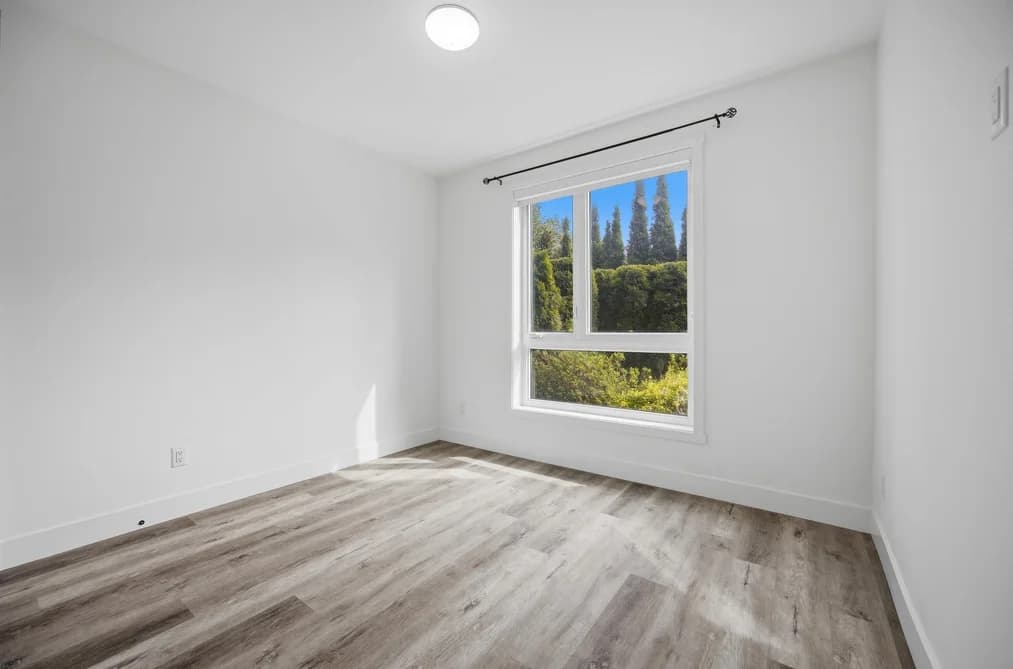 102 12320 222 STREET, Maple Ridge, BC — Residential for Sale - Photo 2