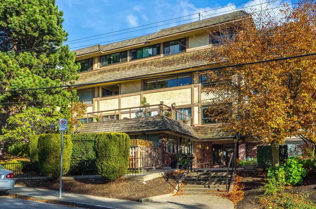 102 1368 FOSTER STREET, White Rock, BC — Residential for Sale - Main Photo