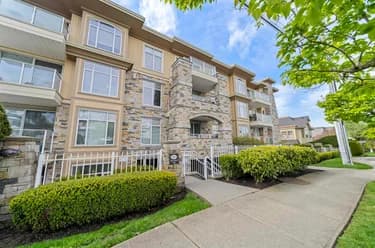 Condo for sale at 102 15164 Prospect Avenue White Rock British Columbia - MLS: R3135402